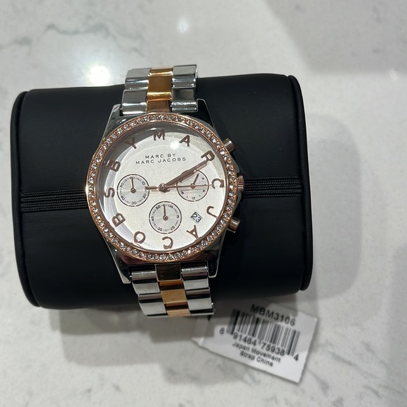 Marc by Marc Jacobs NWT/NIB Watch from Henry collection - Picture 2 of 5